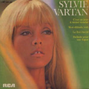 画像: SYLVIE VARTAN / C'EST UN JOUR A RESTER COUCHE + 3 【7inch】 EP FRANCE ORG.